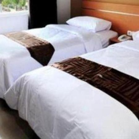 Guest House Nozz Semarang Exterior photo