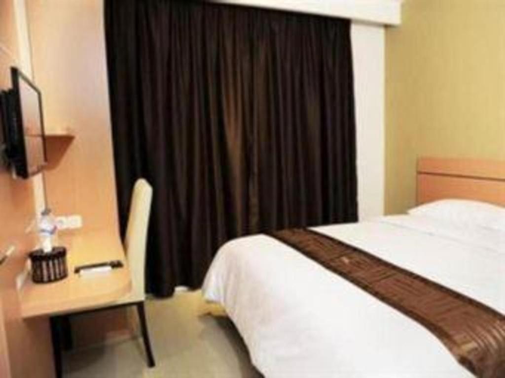 Guest House Nozz Semarang Exterior photo
