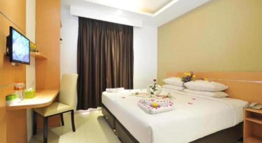Guest House Nozz Semarang Exterior photo