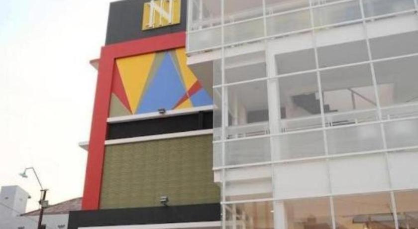 Guest House Nozz Semarang Exterior photo