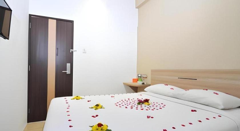Guest House Nozz Semarang Exterior photo