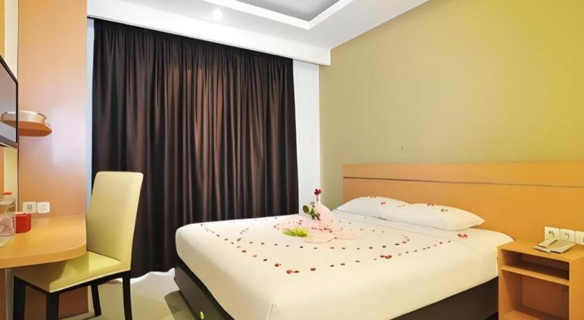 Guest House Nozz Semarang Exterior photo