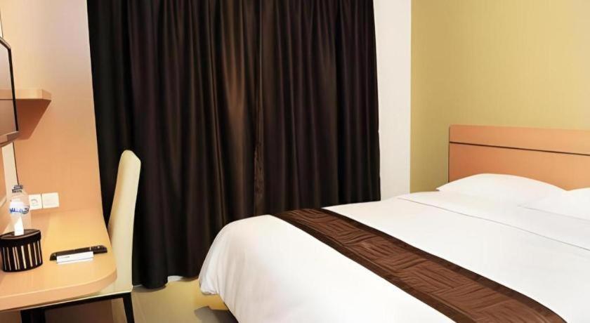 Guest House Nozz Semarang Exterior photo