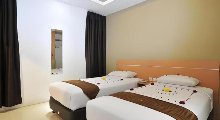 Guest House Nozz Semarang Exterior photo