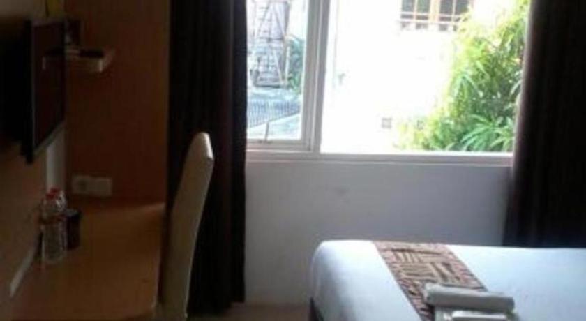 Guest House Nozz Semarang Exterior photo