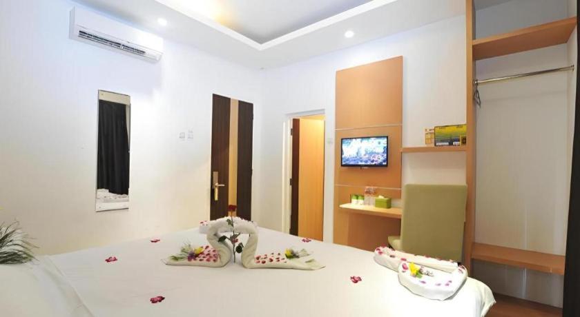 Guest House Nozz Semarang Exterior photo