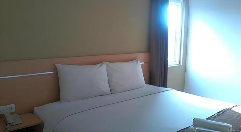 Guest House Nozz Semarang Exterior photo